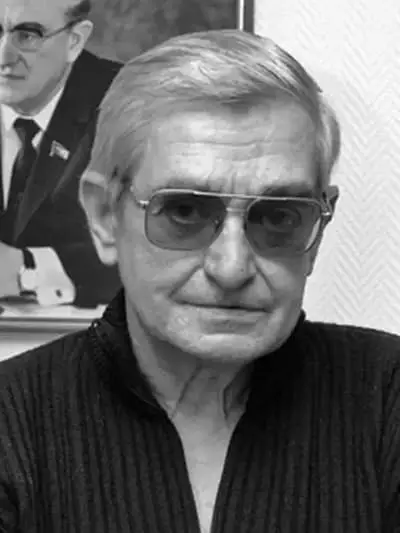 Igor Andropov - Biografía, vida persoal, foto, causa de morte, fillo Yury Andropova, Lyudmila Chursina