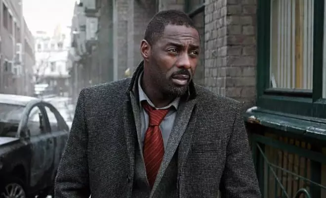 Idris Elba ao amin'ny andian-tserasera "Luther"