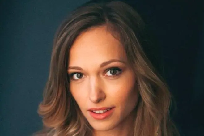 Skuespillerinde Julia Vasilyev.