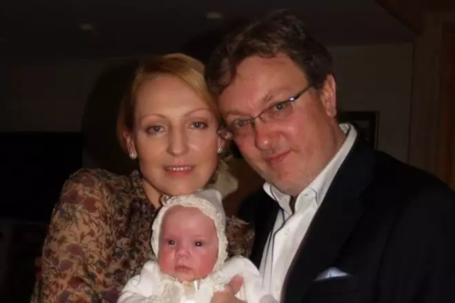 Ilze Liepa og Vladislav Powlyus med sin datter