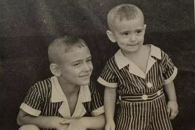 Yuri Bashmet i barndommen med bror