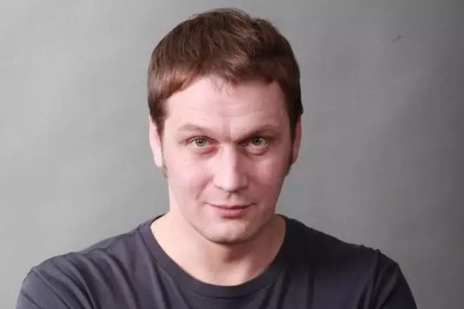 Актор Павло Новіков
