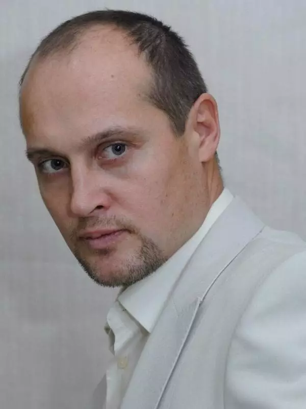 Vyacheslav Kulakov - Biografía, foto, vida personal, noticias, películas 2021