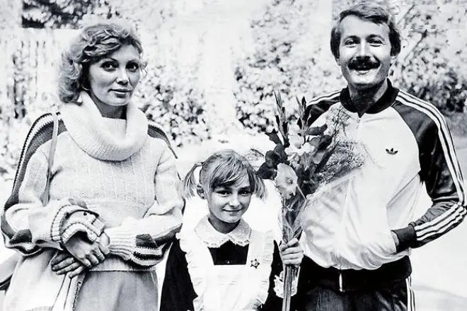 Andrei Gradov med sin kone og datter