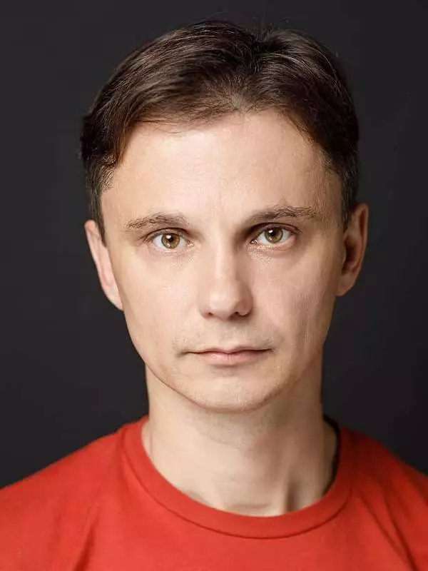 Sergey Zagrebneu - Biografía, vida persoal, foto, noticias, actor, películas, "Vkontakte", cancións, esposa 2021