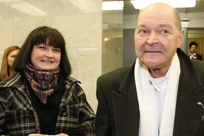Alexey Zharkov kızıyla birlikte