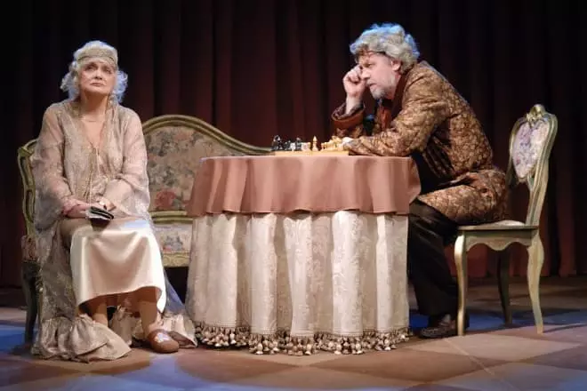 Olga Antonova dan Sergey Parshin dalam drama