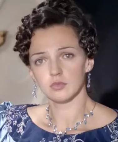 Irina Leonova - picha, biografia, maisha ya kibinafsi, habari, filamu 2021
