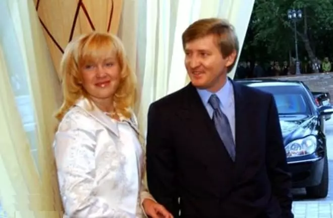 그의 아내와 함께 rinat akhmetov
