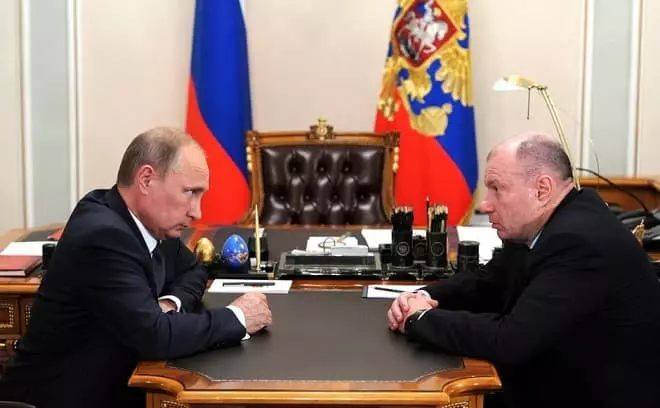 Vladimir Putin ແລະ Vladimir Potanin