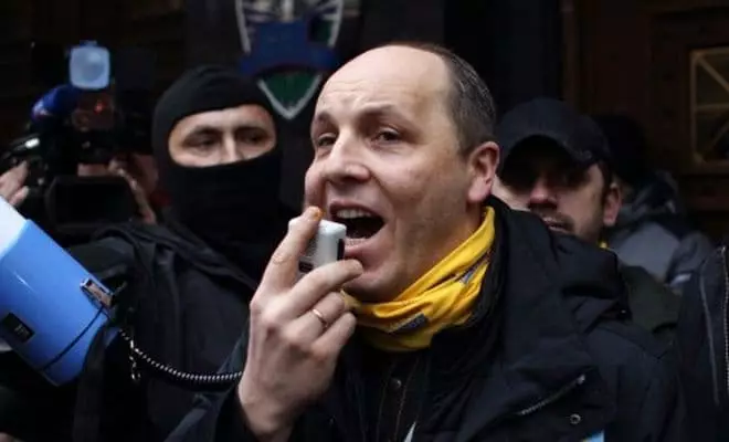 Maidan တွင် Andrei Paruby