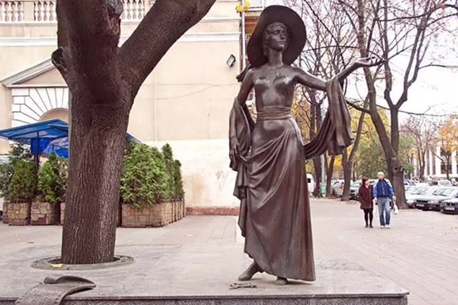 Monument of Cold iimaanka in Odessa