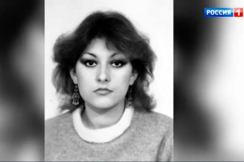 Elena Uronic - Biografia, bizitza pertsonala, argazkiak, berriak, Bari Alibasova emazte ohia, 2021 urte 1989_1