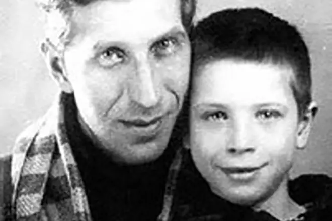 Sergey Filippov with son