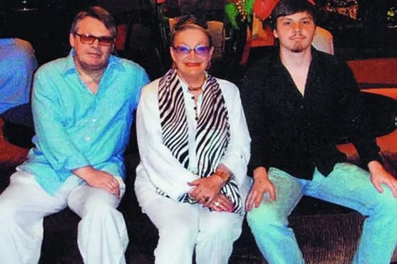 Lyudmila Kittyaeva กับลูกชายและหลานชายของเขา