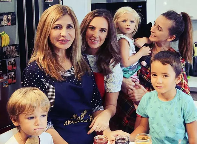 Irina Agibalova amb família