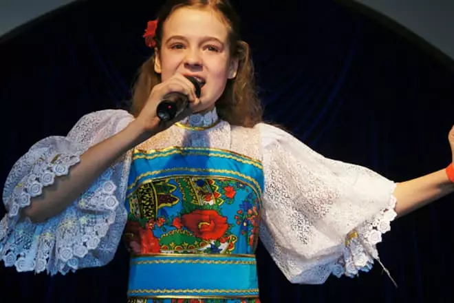 Chanteur Maria Paratikova