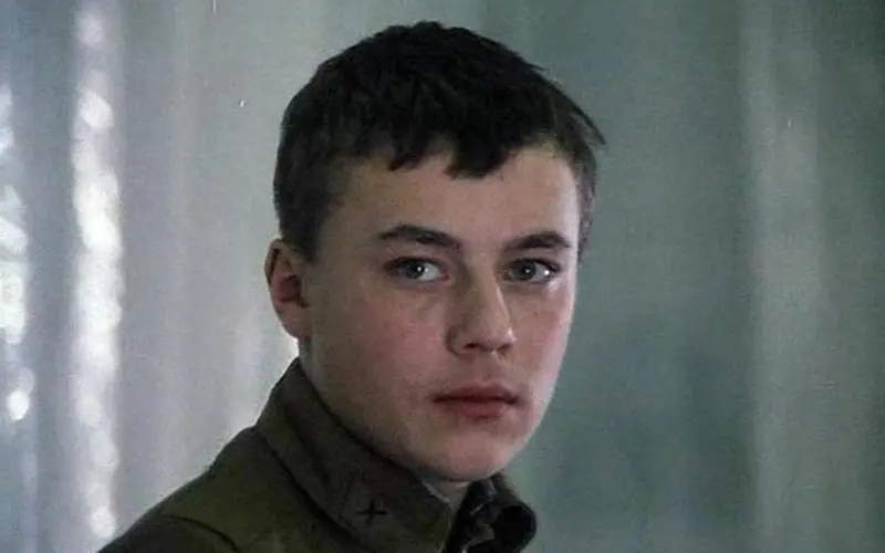 Oleg Vasilkov en la joventut (marc de la pel·lícula "cent dies abans de l'ordre")