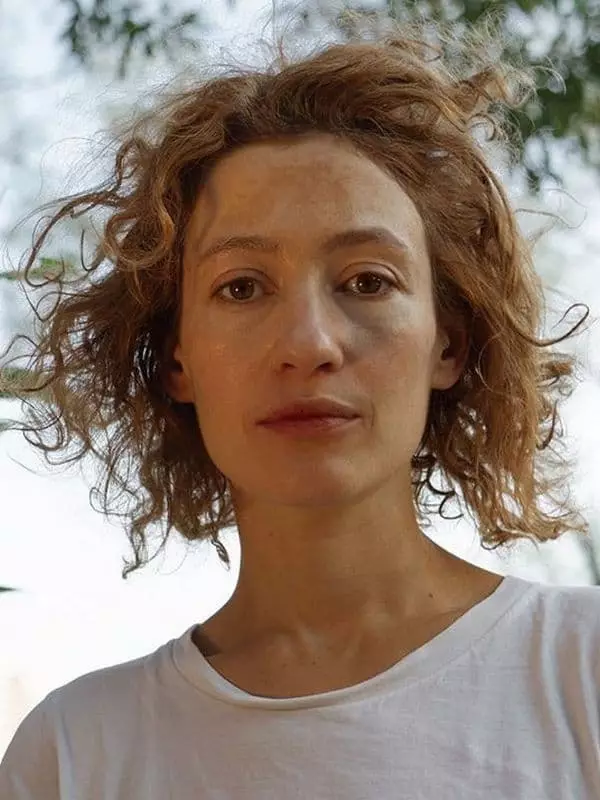 Miryam Sekhon - Photo, biyografi, lavi pèsonèl, Nouvèl, Films 2021