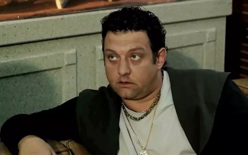 Михайло Поліцеймако (кадр із серіалу «нирців за перлами»)