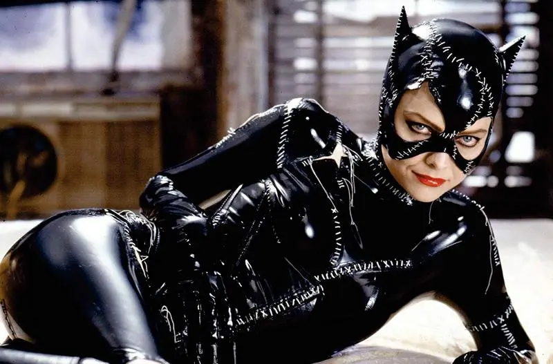 Мішель Пфайффер в ролі Жінки-кішки (кадр з фільму «Бетмен повертається»)