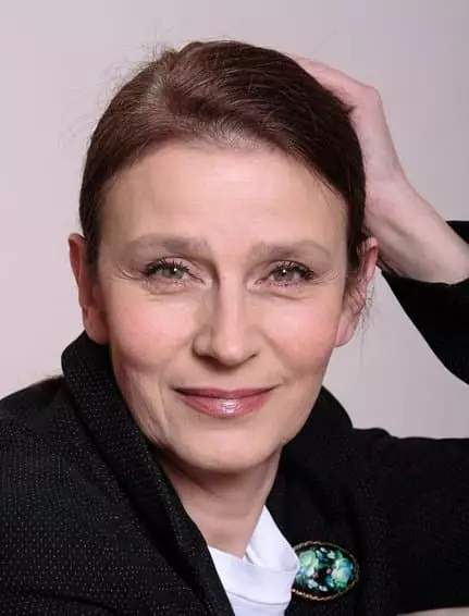 Elena Safonova - Biografie, persönliches Leben, Foto, Nachrichten, Schauspielerin, Brief an den Präsidenten, Berufung, Filme, Alter 2021