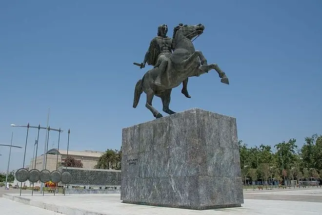 Monumento a Alexander Macedonian em Thessaloniki, Grécia
