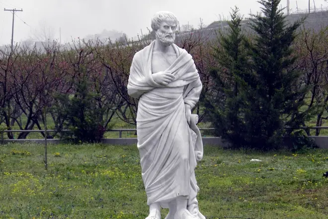 Monument till Aristoteles i brunnen