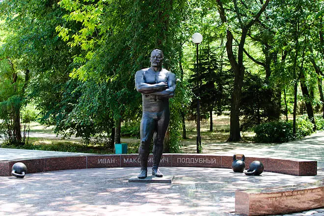 Monumentul lui Ivan Poddubnoe în Yeisk