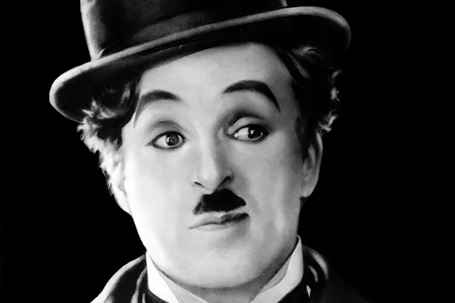 UCharlie Chaplin ogcwele