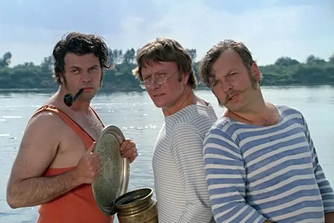 Alexander Shirvindt, Andrei Mironov in Mikhail Derzhavin (okvir iz filma »tri v čolnu, ne šteje psov«)