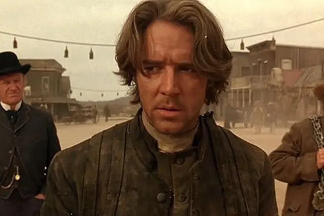 Russell Crowe (frame út 'e film "Fast and Dead")