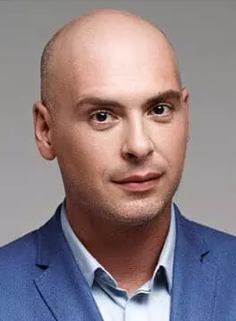 Anton Rasivenov - Biographie, Perséinlecht Liewen, TV Host, Foto, Foto, d'Fra 2021
