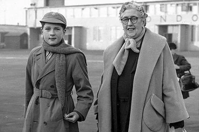 Agatha Christie met kleinzoon Matthew