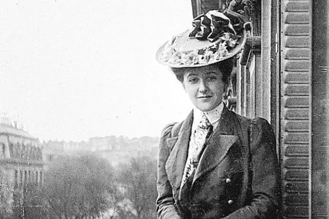 Agatha Chrissie muParis, 1906