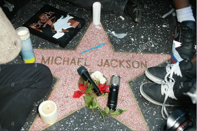 Numm Star Michael Jackson um Hollywood Walk Waller