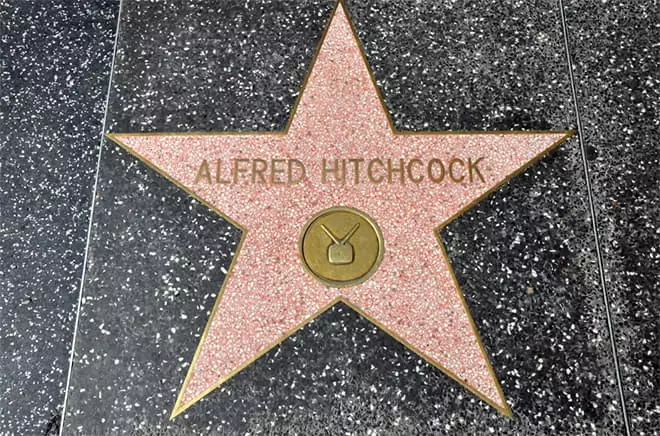 Star Alfred Hichkoka på gränden i Hollywood