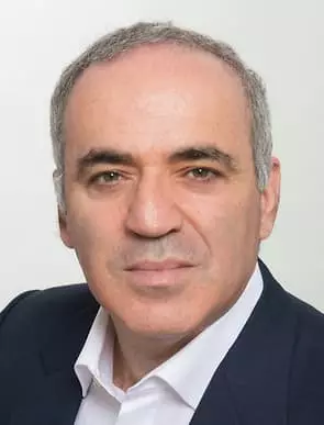 Harry Kasparov - foto, životopis, osobný život, správy, šachový hráč, politika 2021