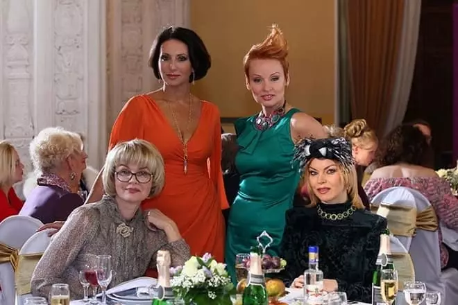 Julia Menshova, Alika Stakhova, Zhanna Epple und Lada Dance (von der Serie erschossen