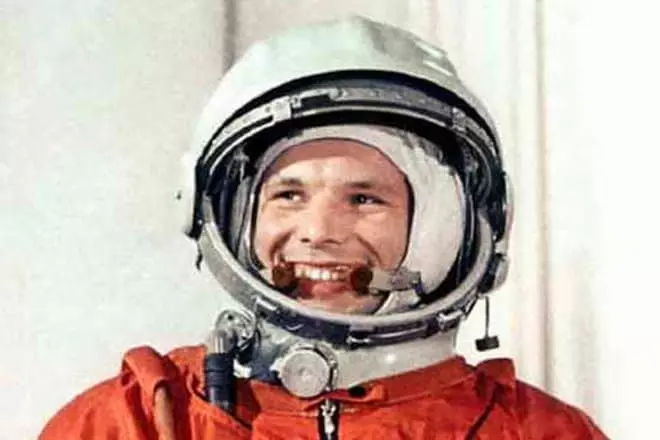 Yuri Gagarin in astronaut's scaffle
