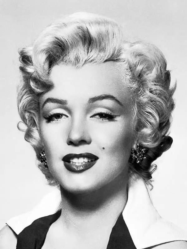 Marilyn Monroe - အတ္ထုပ္ပတ္တိ, ဓာတ်ပုံ, ကိုယ်ရေးကိုယ်တာဘဝ, ကနေဒီ, ရုပ်ရှင်