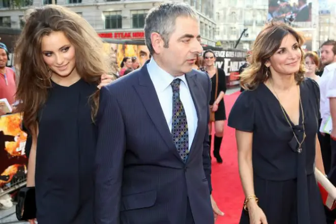 Rowan Atkinson მისი მეუღლე და ქალიშვილი