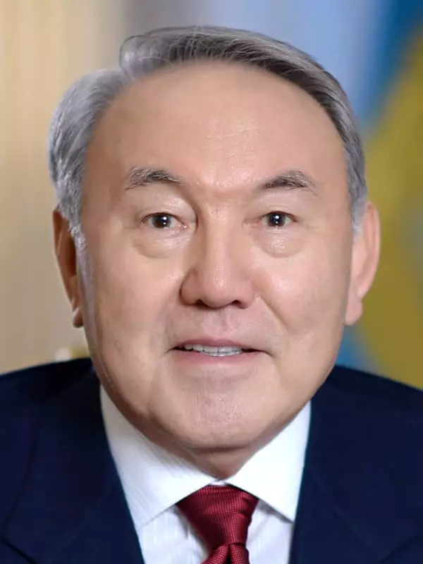 Nazultan Nazarbayev - Biografia, karrera, presidentetza, bizitza pertsonala, argazkia eta azken berriak 2021