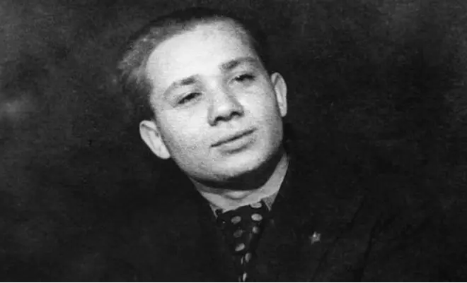 Evgeny Leonov u mladosti