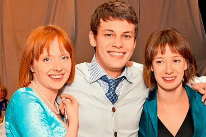 Shamil Hamatov和他的妻子和妹妹