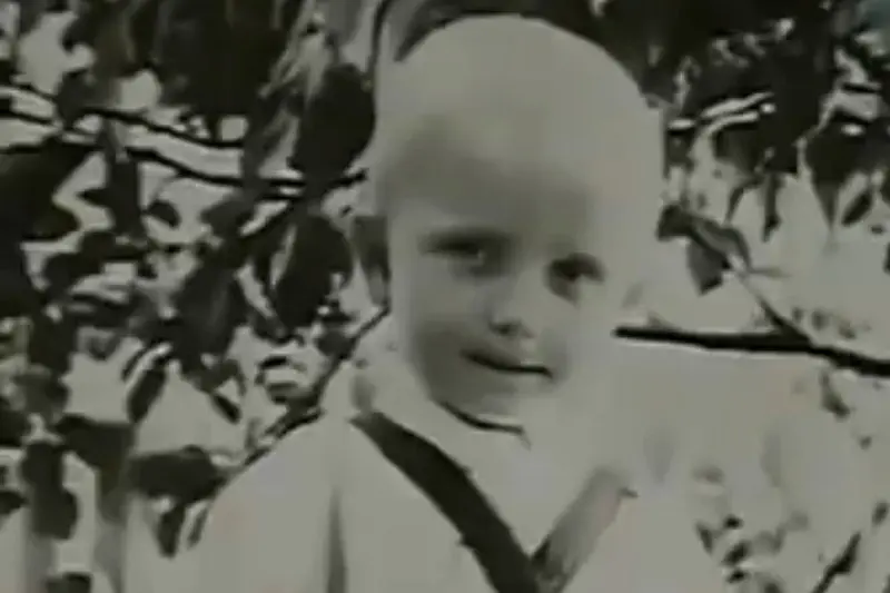 Anatoly Onrevinko ในวัยเด็ก