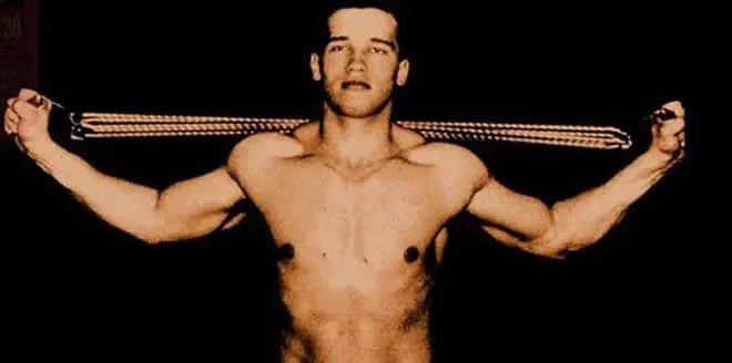 Arnold Schwarzenegger waard ynteressearre yn bodybuilding