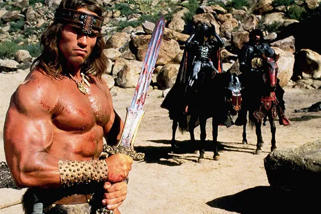 Arnold Schwarzenegger como Conan
