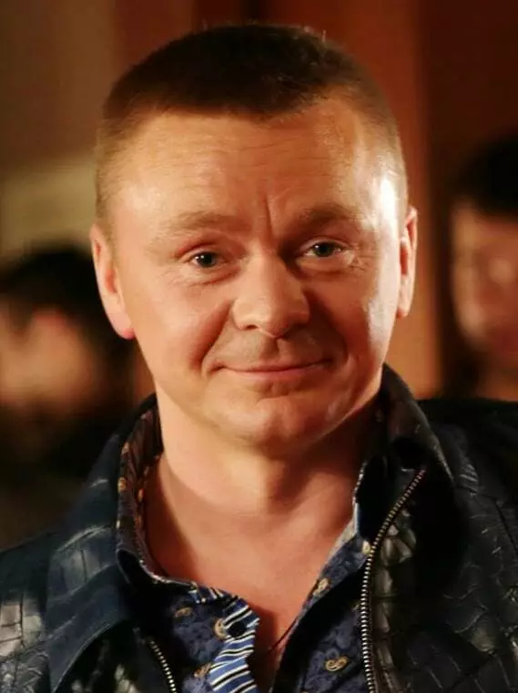 Vladimir Sychev - Photo, Biography, Bophelo, Litaba, Kotsi, Actor 2021