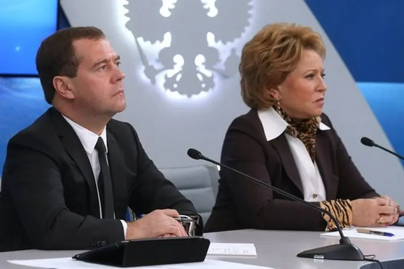 Valentina matvienko og Dmitry Medvedev